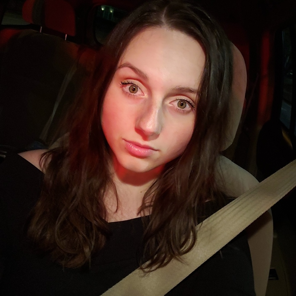 Meet your Posher, Stephanie